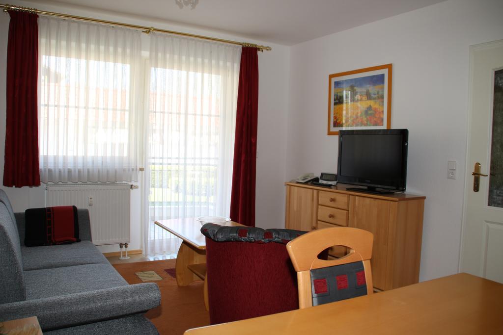 2 Zimmer Kursuite Bad Fuessing Dış mekan fotoğraf